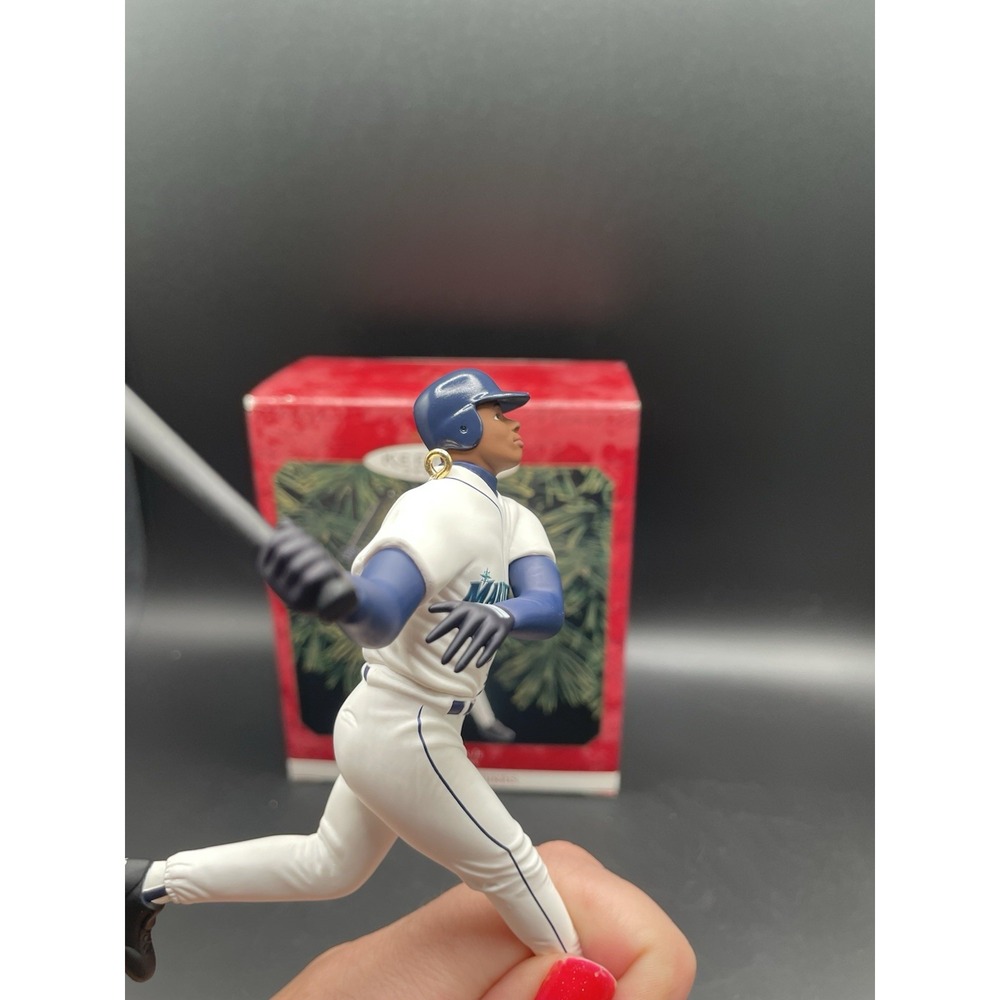 Vintage Hallmark Keepsake Ornament Ken Griffey Jr. At The Ballpark 1999 - Picture 6 of 6